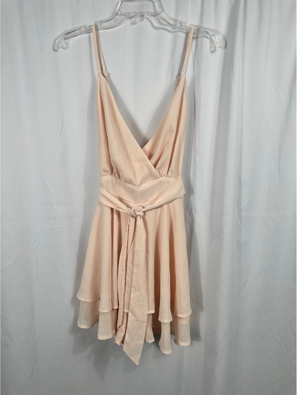 Light Pink Sleeveless V-Neck Romper with Waist Tie Size Large